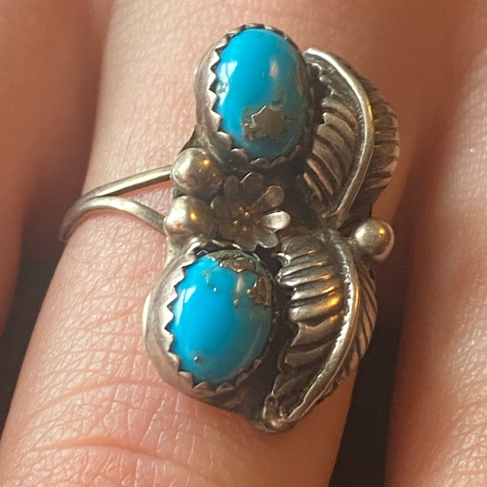 Navajo Vintage Pawn Silver Turquoise Ring, 7.5